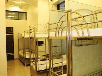 hotel new elite inn hostel