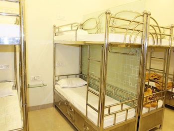 hotel new elite inn hostel