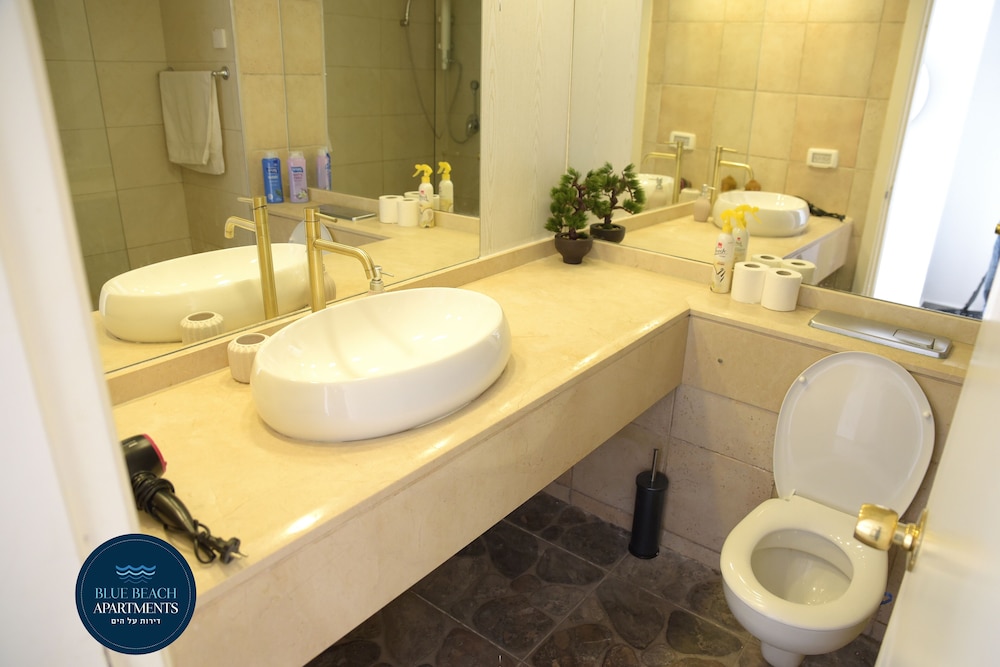 spacious sea view apartment