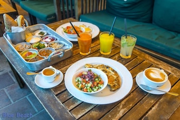 spacious sea view apartment