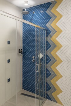 aphrodite luxury apartment