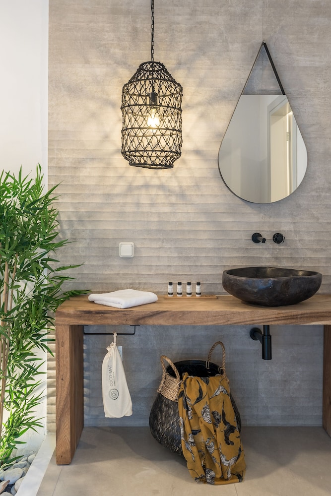 aphrodite luxury apartment