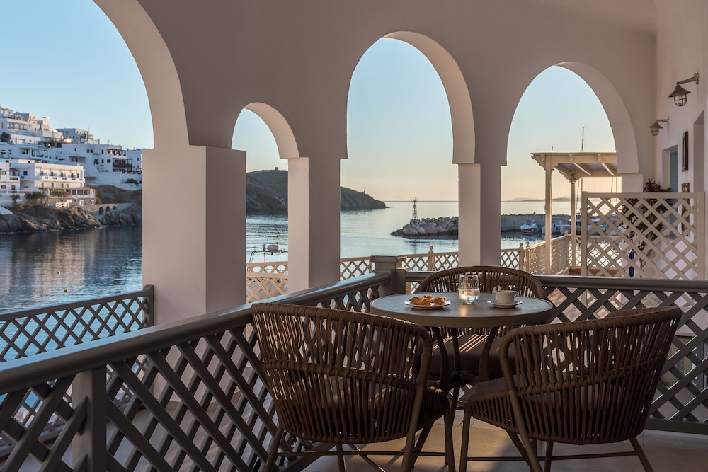 aphrodite luxury apartment
