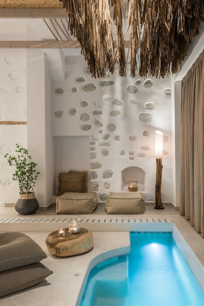 aphrodite luxury apartment
