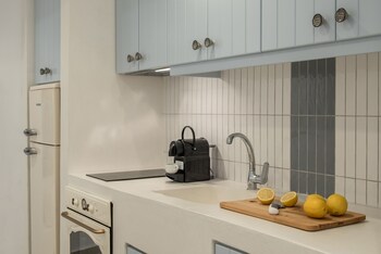 aphrodite luxury apartment