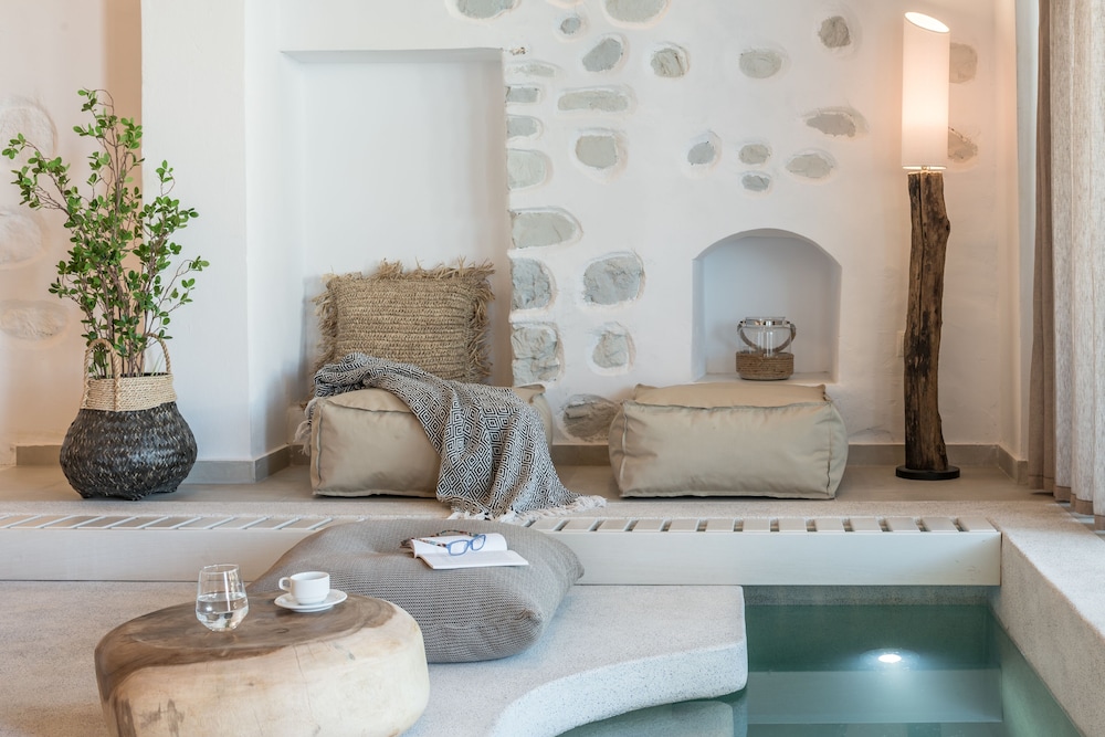 aphrodite luxury apartment