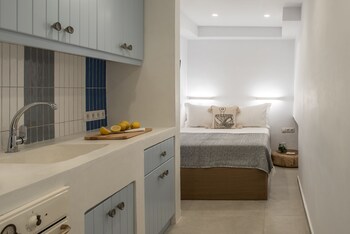 aphrodite luxury apartment