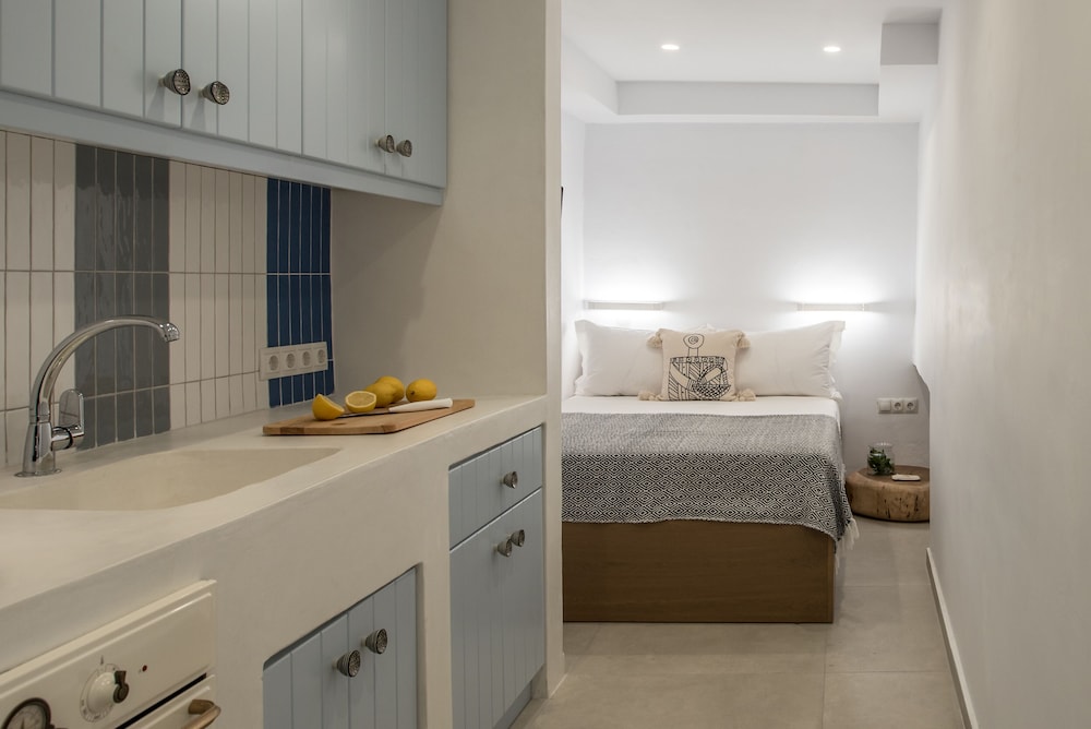 aphrodite luxury apartment