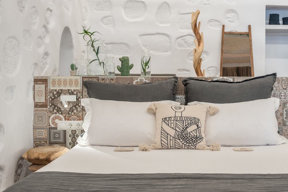 aphrodite luxury apartment