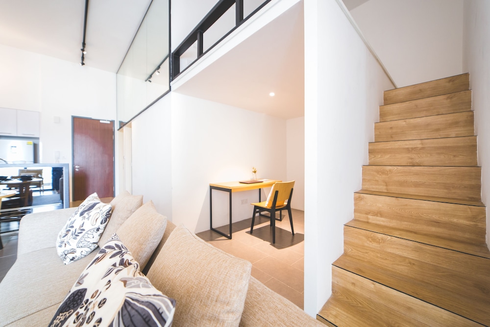 establishement by sleepy bear