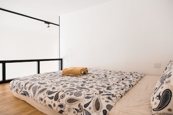 establishement by sleepy bear