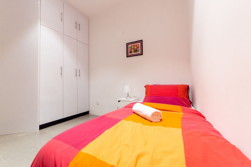 establishement by sleepy bear