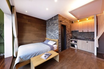 Daylight Lagomar Pension,,3 star