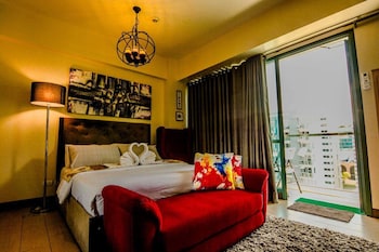 hnm management one palm tree villas