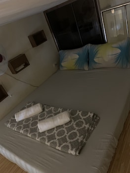 hnm management one palm tree villas