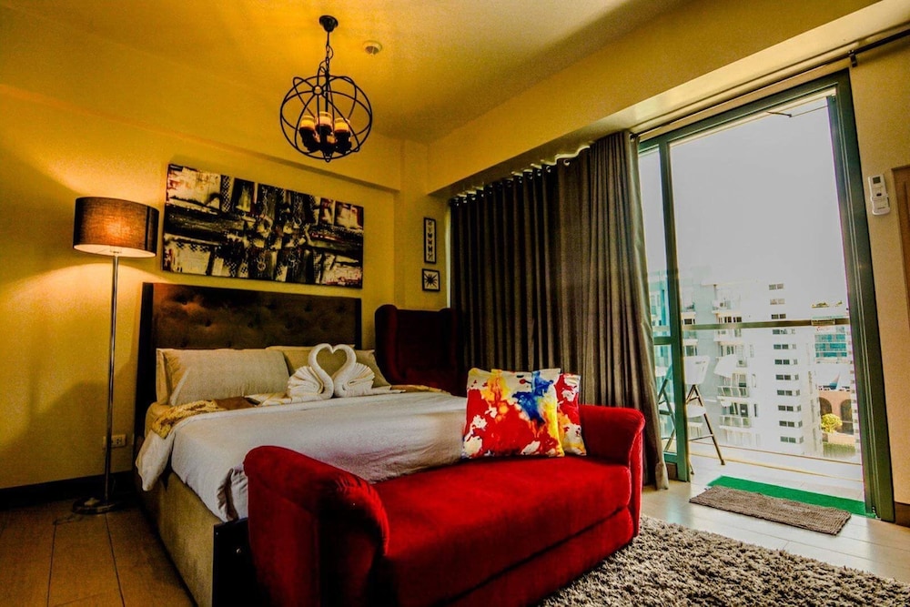 hnm management one palm tree villas