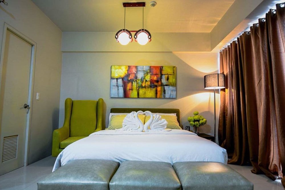 hnm management one palm tree villas