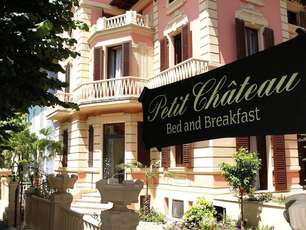 petit chateau