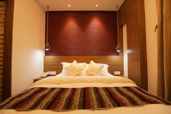 flying yak hotel