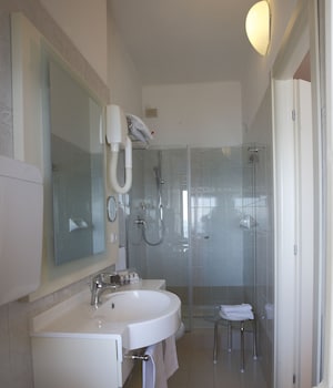 B&B Hotel Diano Marina Palace,Cervo>>Bordighera,4 star