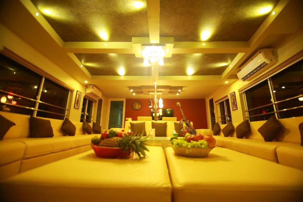 kerala luxury houseboat
