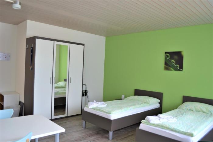 budget motel self check in