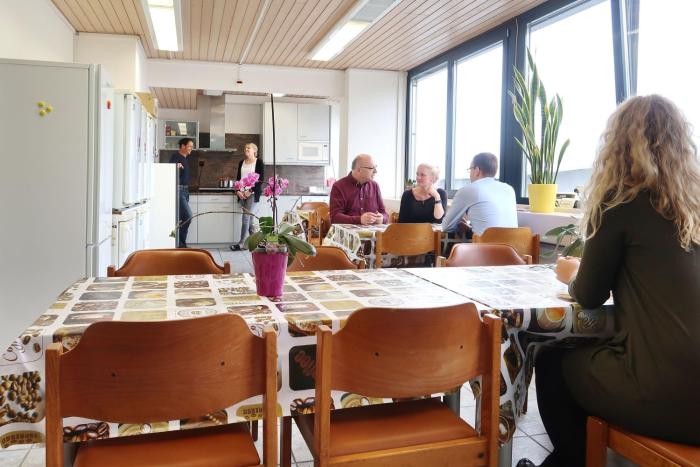 budget motel self check in