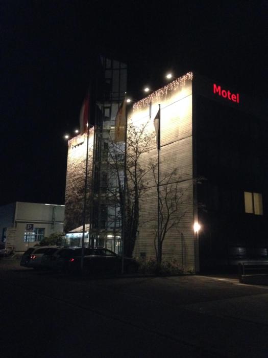budget motel self check in