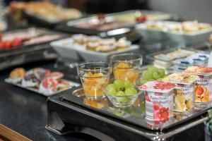 budget motel self check in