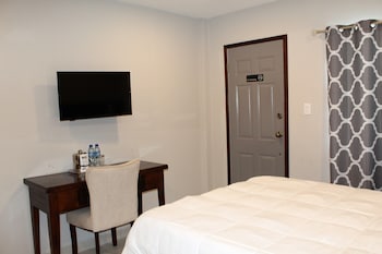 barefoot caye caulker hotel