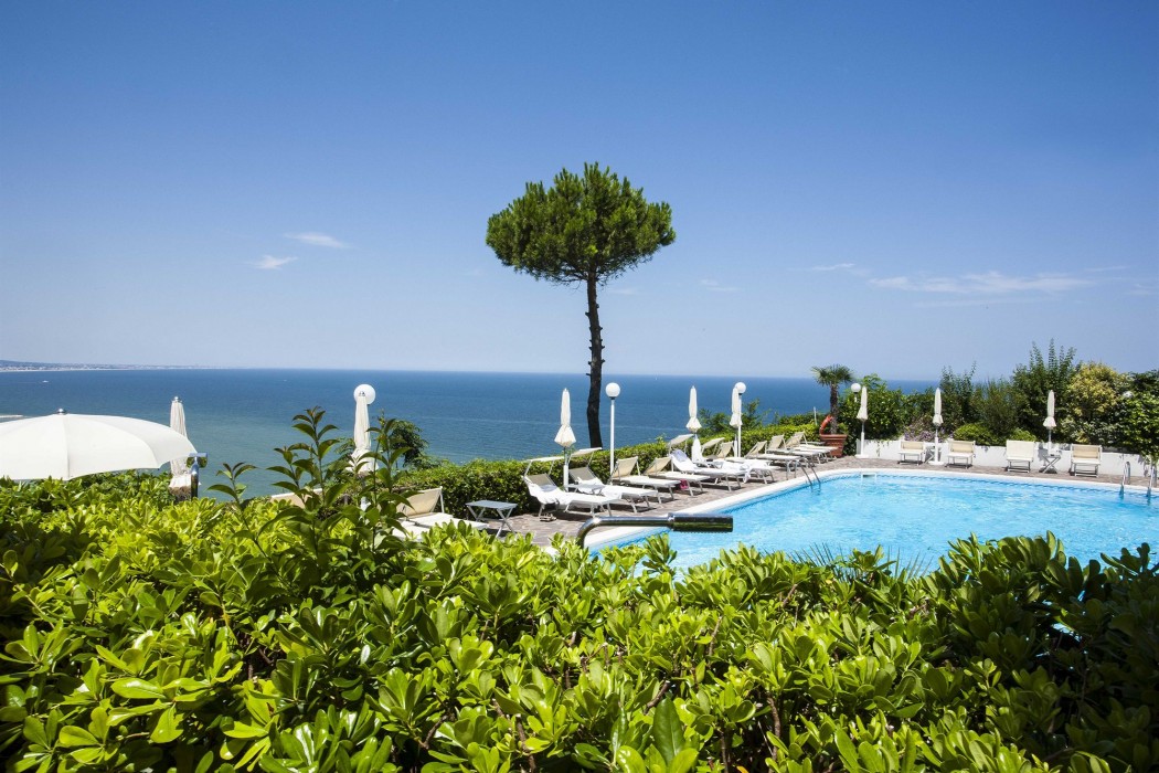 Posillipo,Gabicce Mare>>Cattolica,4 star