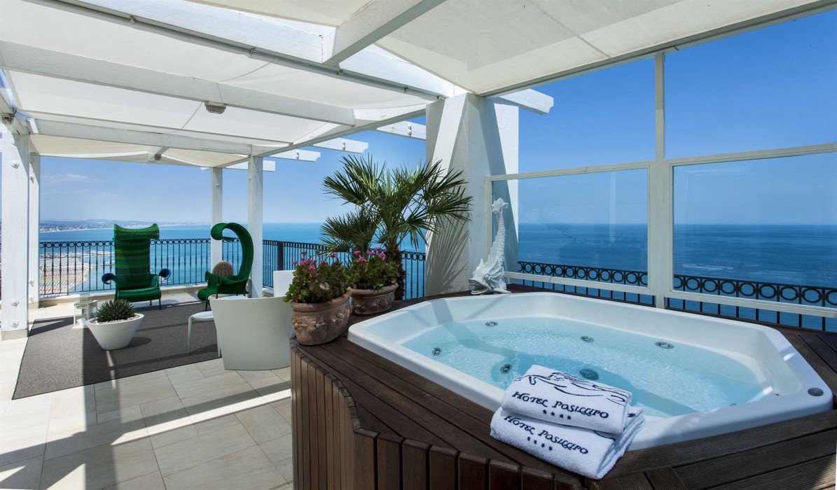 Posillipo,Gabicce Mare>>Cattolica,4 star