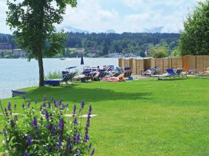 barry memle lake side resort