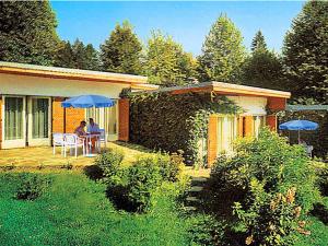 barry memle lake side resort