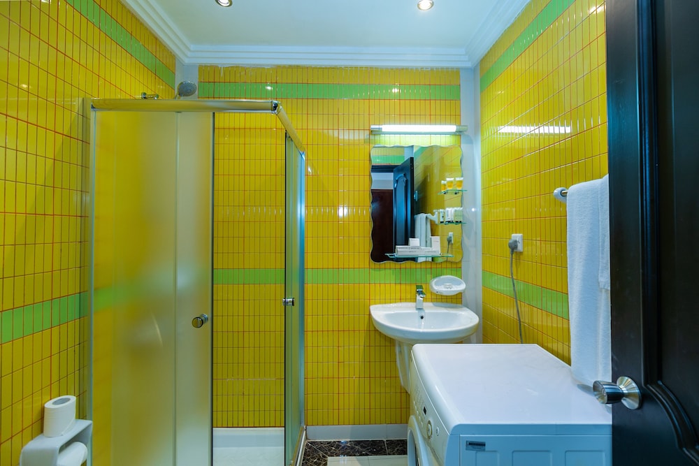 royal mirage hotel and apartments