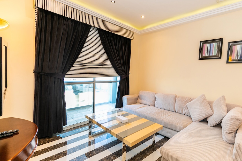 royal mirage hotel and apartments