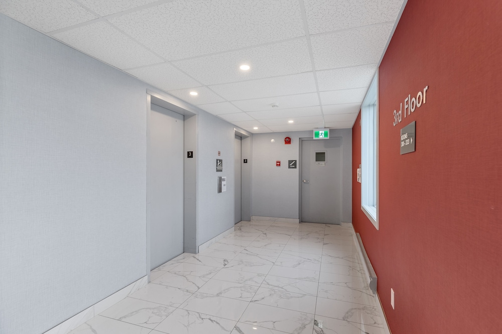 emerald hotel and suites