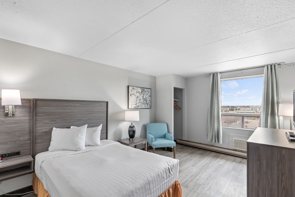 emerald hotel and suites