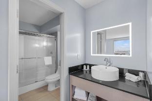 emerald hotel and suites