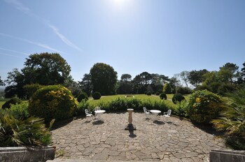 Chateau Du Clair De Lune,Biarritz>>Bassussarry,4 star