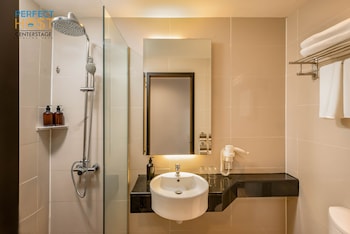 centrestage petaling jaya perfect host