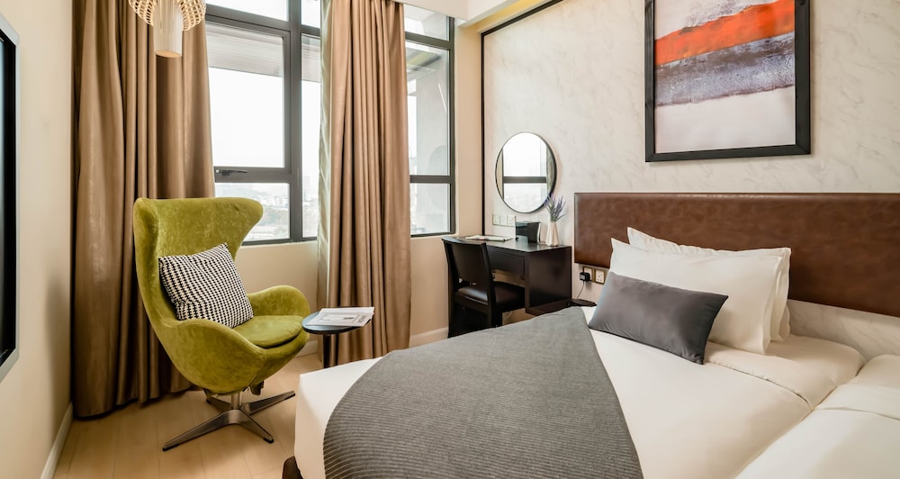 centrestage petaling jaya perfect host