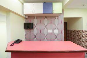oyo home 78050 cozy studio collage square hotel maya international
