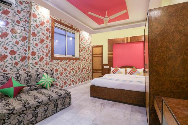 oyo home 78050 cozy studio collage square hotel maya international