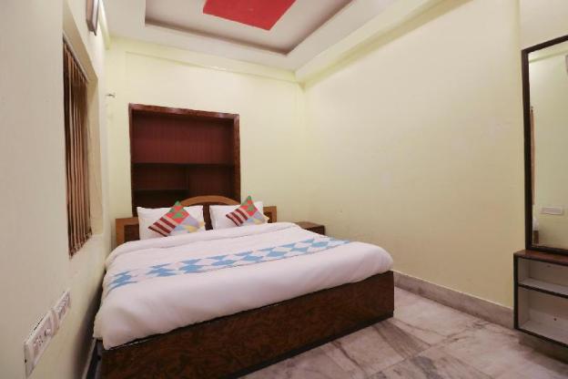 oyo home 78050 cozy studio collage square hotel maya international
