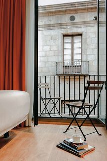 hesperia barri gotic