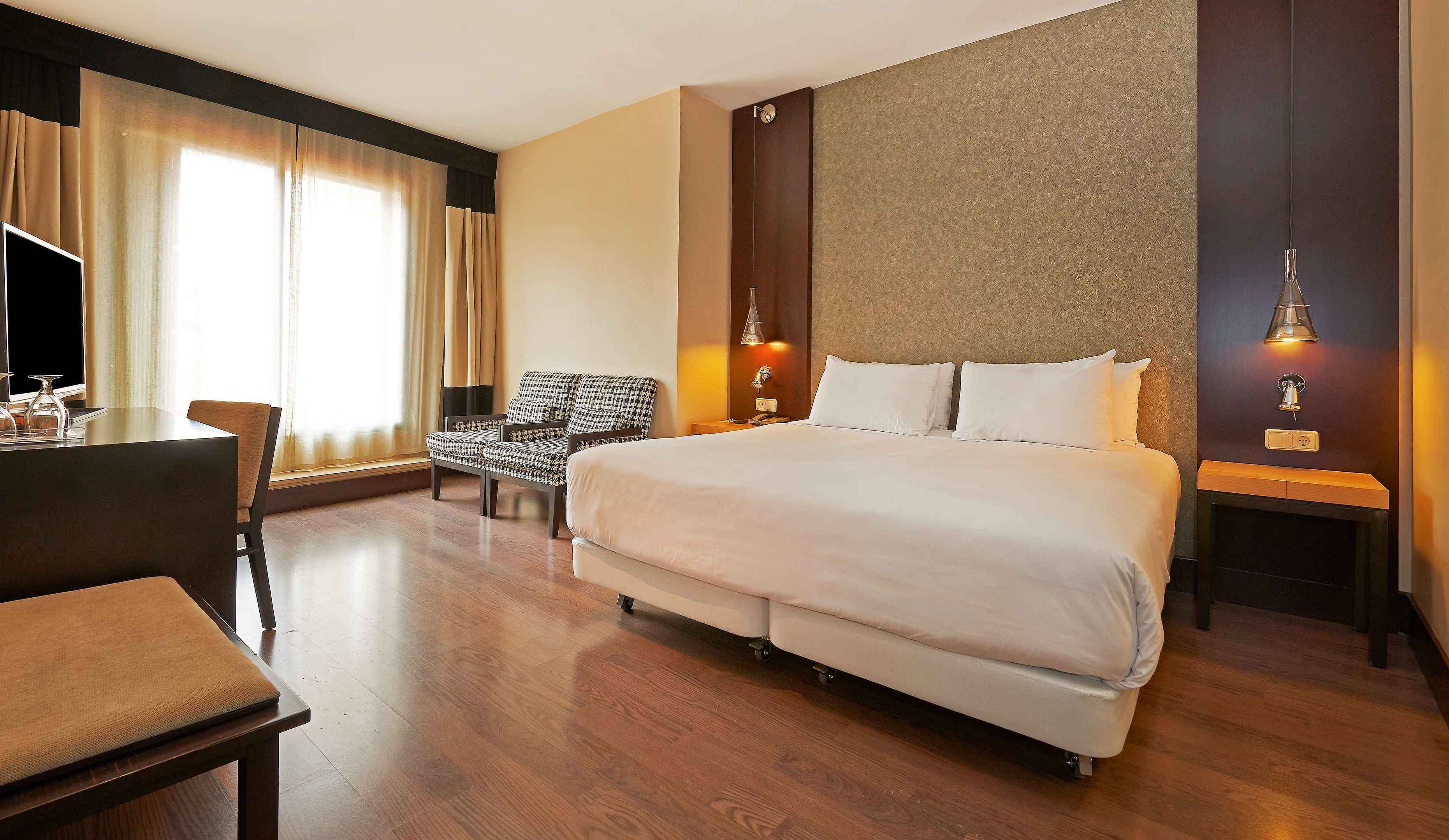 nh barcelona eixample