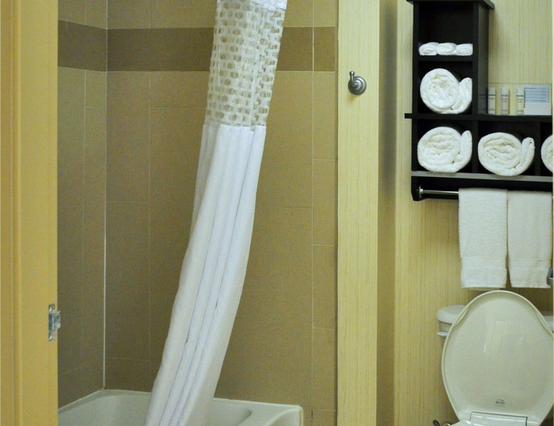 hampton inn and suites bay city tx