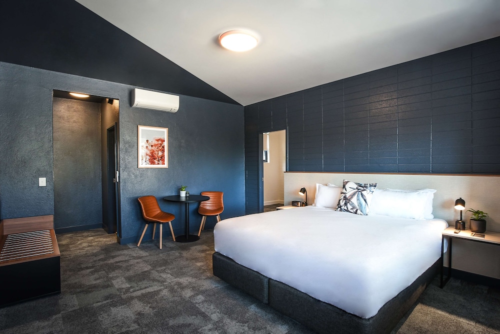 hotelmotel adelaide