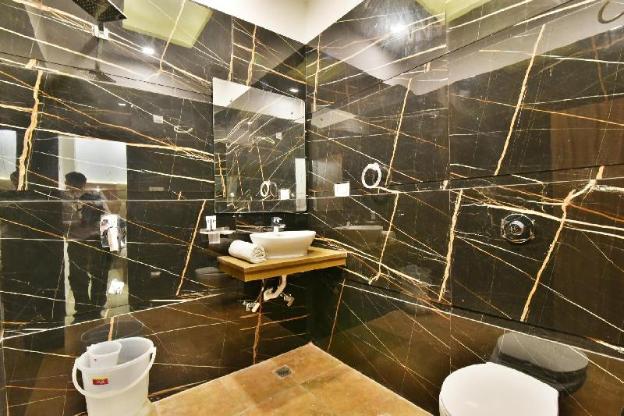 hotel sallow premium